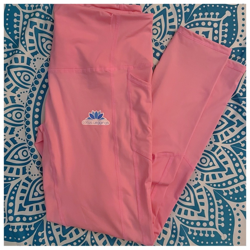 Lotus Leggings High-Waisted Baby Pink leggings